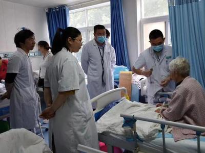 提升健康素养，乐享银龄生活——卧龙区第一人民医院老年医学科为您守护最美夕阳红
